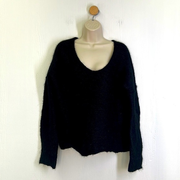 Free People - Boho Knitted Black V Neck Long Sleeve Sweater Size Large - Picture 1 of 10
